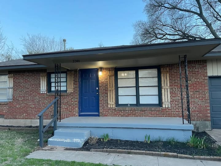 Cozy 3-bedroom, 1-bath Home Close To Fort Sill - Lawton, OK