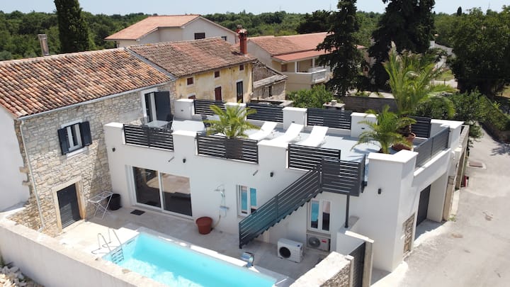 Villa Maruzini With Pool And Sauna - Bale