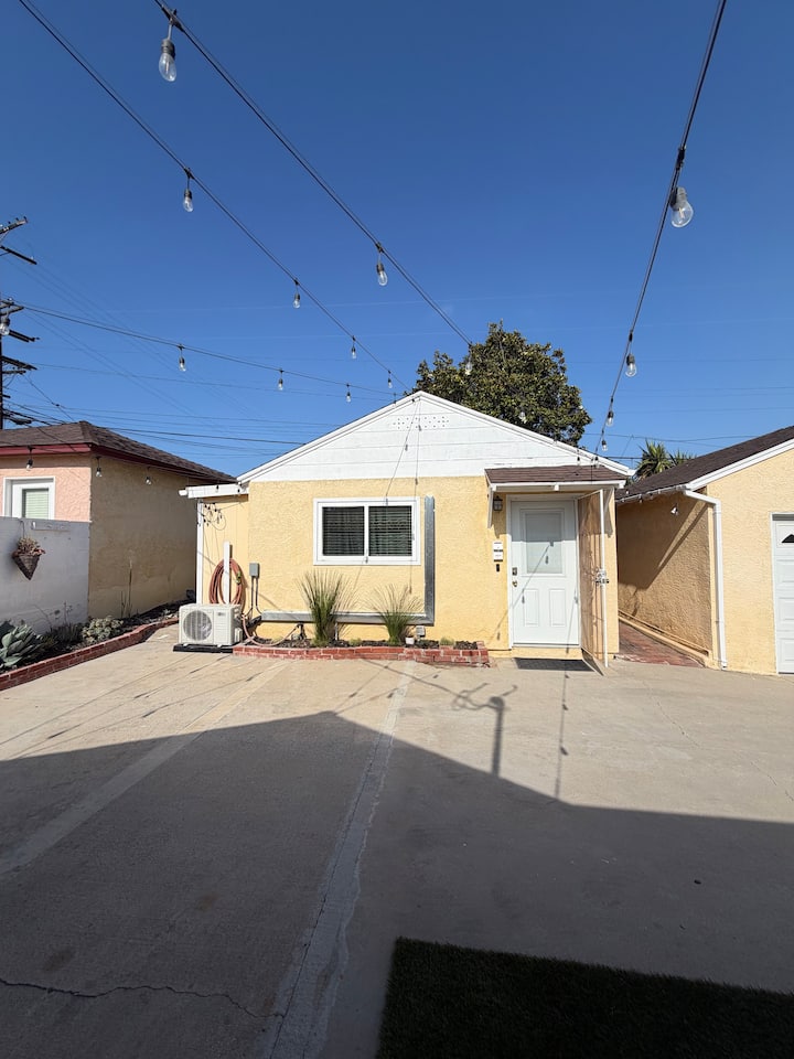 Windsor Place 1 - Culver City, CA