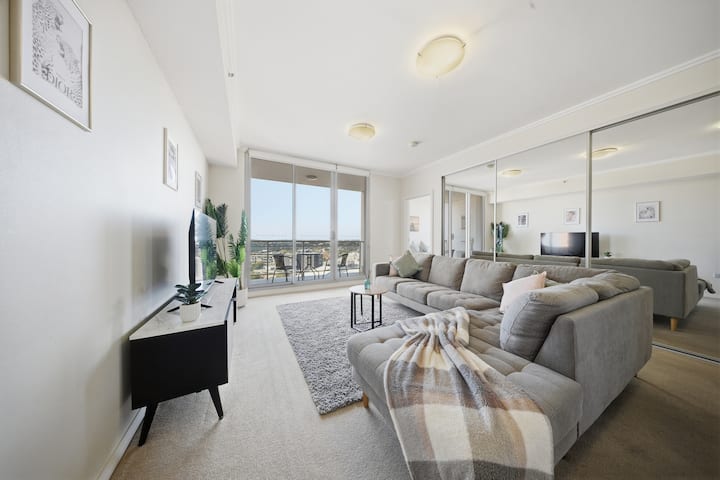 Modern 2br | Balcony Views & Secure Parking - Conseil de Manly