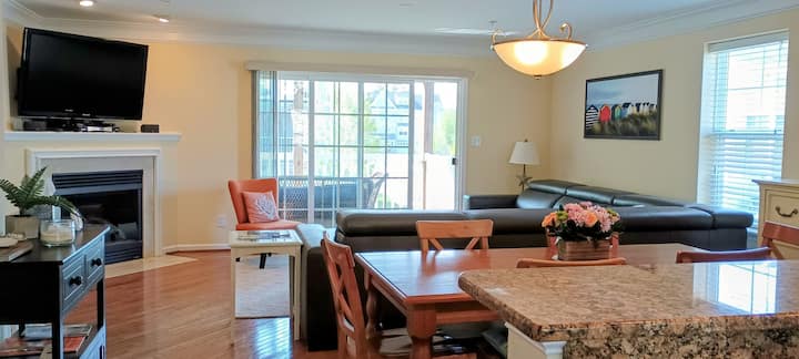 Rehoboth 4br Townhome | Sleeps 10 | Bike To Beach - Lewes