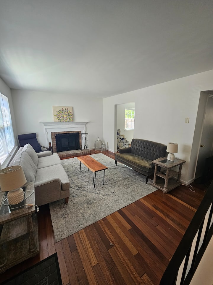 Furnished Monthly Rental Near Uva Health & Campus - Charlottesville, VA