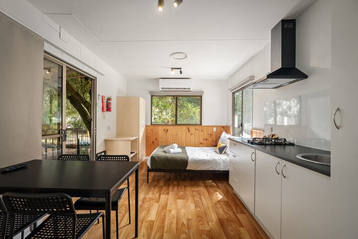 Guest favorite listing in Daylesford