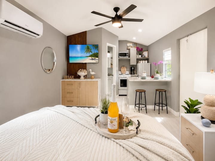 Cozy Home, Perfect Escape Free Parking - Miramar, FL