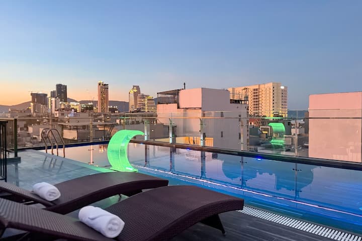 Boutique Apt Walk To My Khe Beach, Rooftop Pool - Da Nang, Province, Vietnam