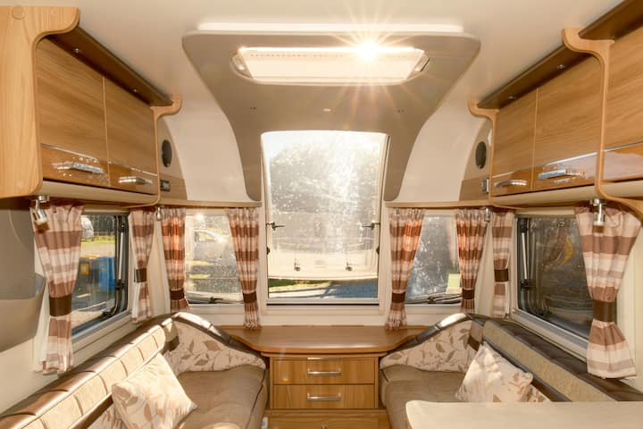 Family Room Caravan At Sundale Caravan Retreat - Wanaka