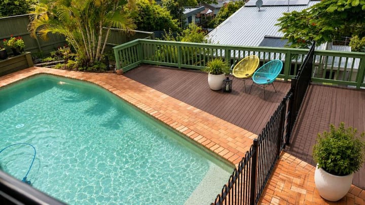 Spacious 3br Family Home | Parking & Pool - Springwood