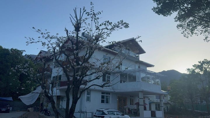 Colonels Paradise  Your Base Camp For Bliss - 比爾
