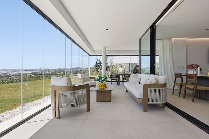 4 Bedroom Sea View Apartment @ Estepona Hills! - Estepona