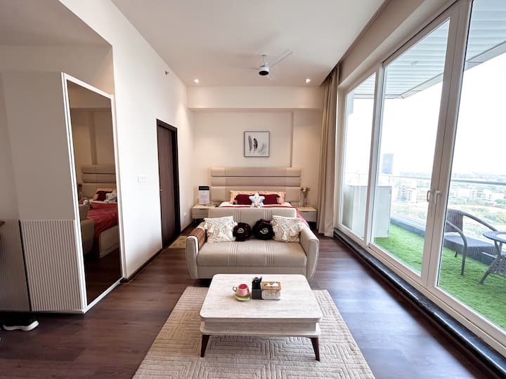Bathtub•pvt Screening•11floor•dual Balcony•airport - Gurugram