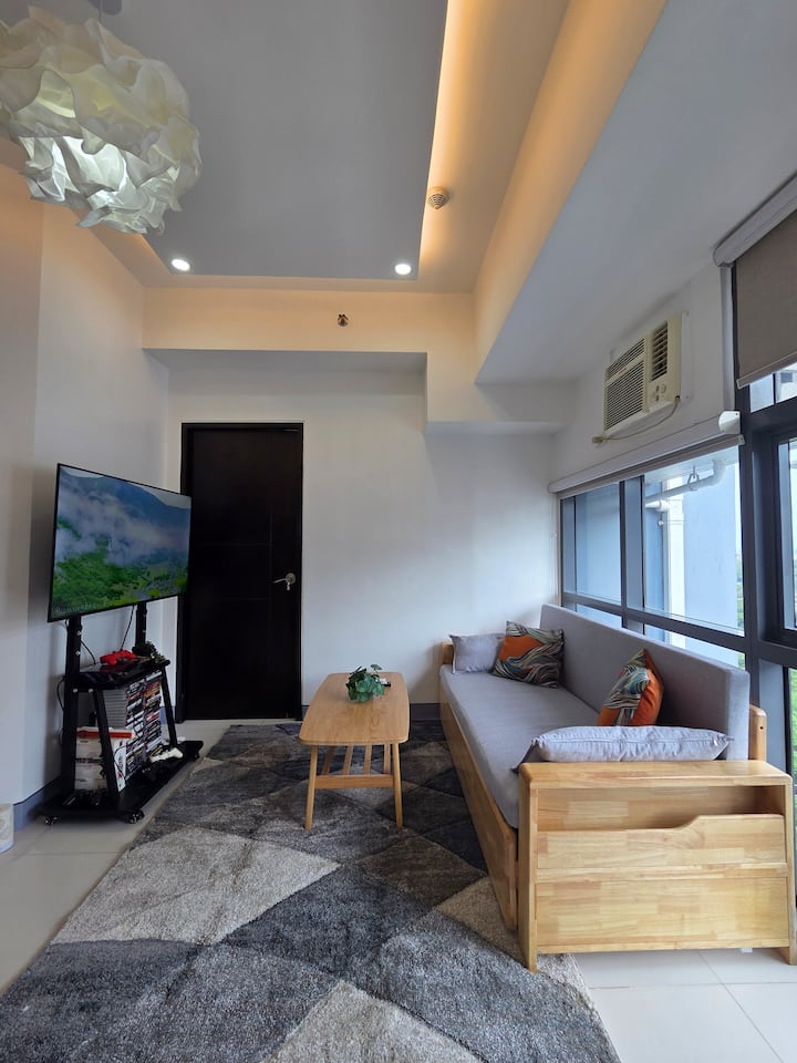 ​Chic 2br Family Penthouse | Mckinley Hill Viceroy - Taguig