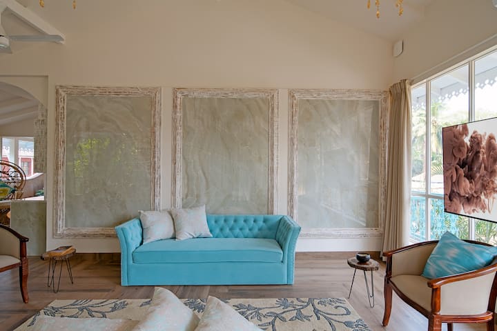 Living room image 3