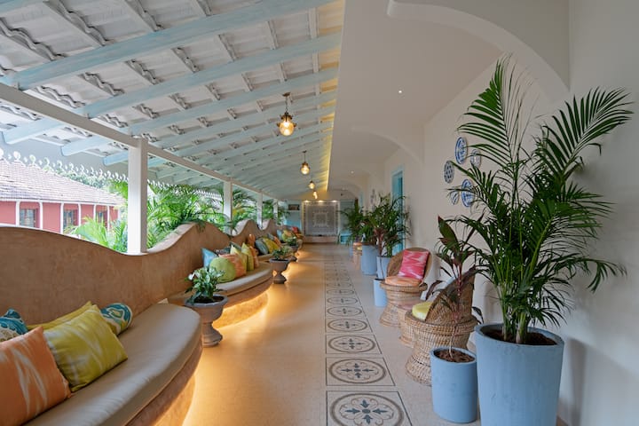 Living room image 2