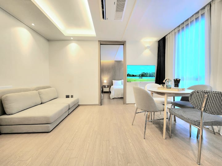 [Newopen] 10a | 6인 가족객실 | 해운대해변5분.지하철3분 | 무료짐보관 - Busan