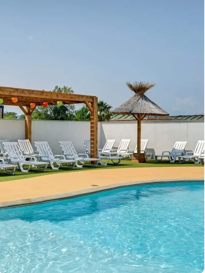 Camping Piscine Et Plage - Carqueiranne