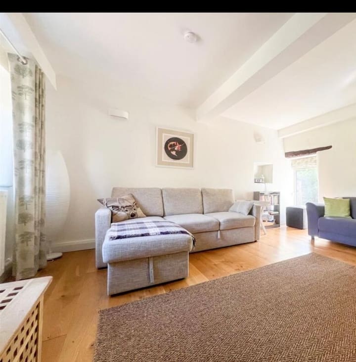 Field House Cottage Is A Charming Stone Cottage. - Leek