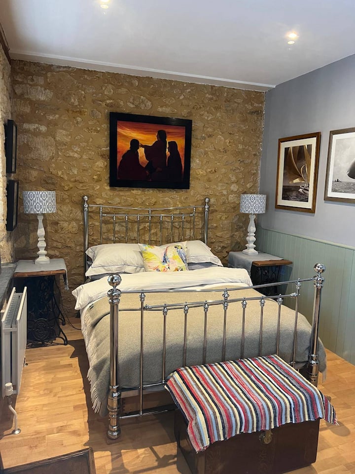 Apartment Sleeps 2 With Parking - Bridport