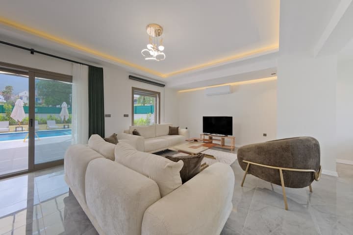 ÖLüdeniz’de Geniş Bahçeli 4 Yatak Odalı Villa(dmrz - Ölüdeniz