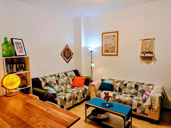 Andalusian Casa: Terraces/patio, 4 Beds, In Center - Málaga