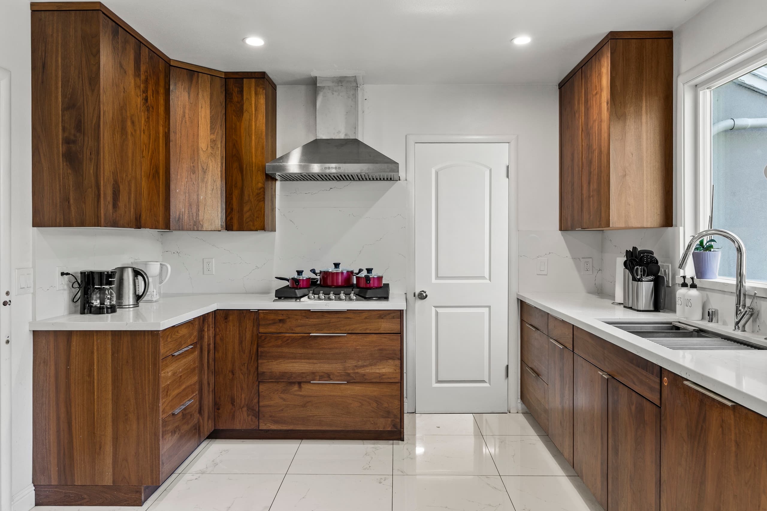 Walkable Mountain View Home Near Tech HQs - Photo 8