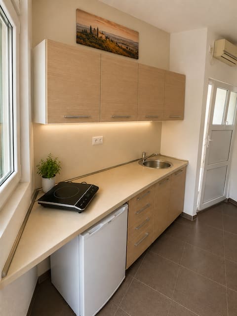 Top Airbnb: Apartment | Hell & modern“ Sutomore in Haj Nehaj