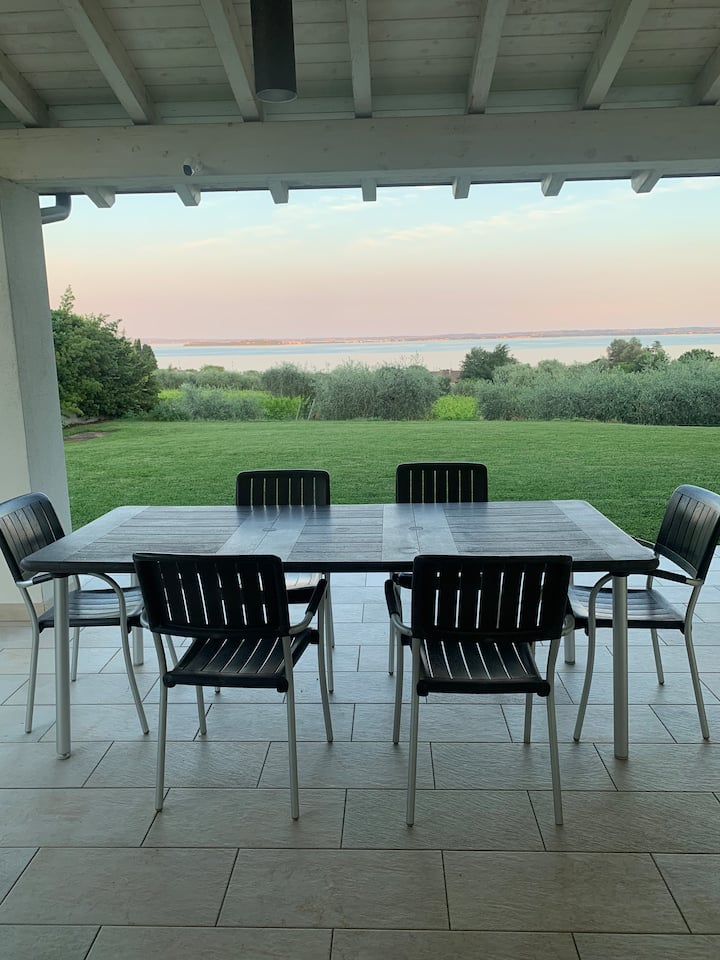 La Quiete Rooms & Hospitality:
Camera Vista Lago - Moniga del Garda