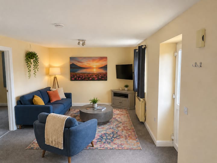 Cosy Sandringham Stay, Sleeps 3, Parking, Wi-fi - Norfolk