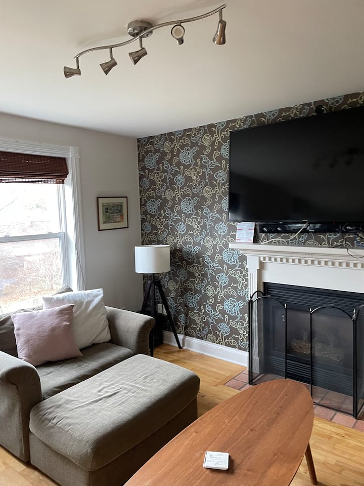 Family Home In The Heart Of The Village Of Chester - Chester