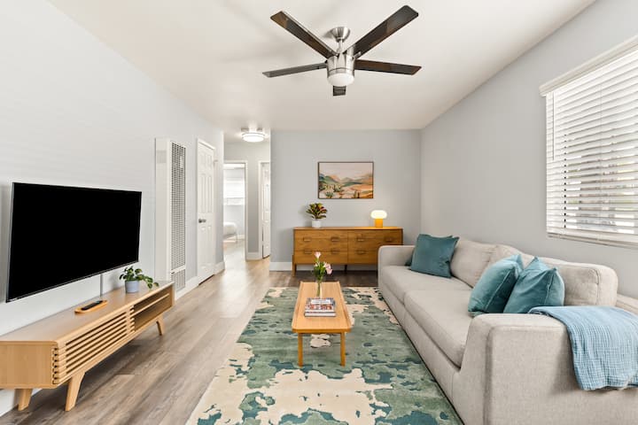 Long Beach 2br | 2 Parking Spaces + Laundry - Seal Beach, CA