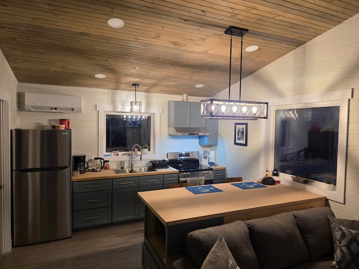 Welcome To Sacred Bay Chalets - Kanada