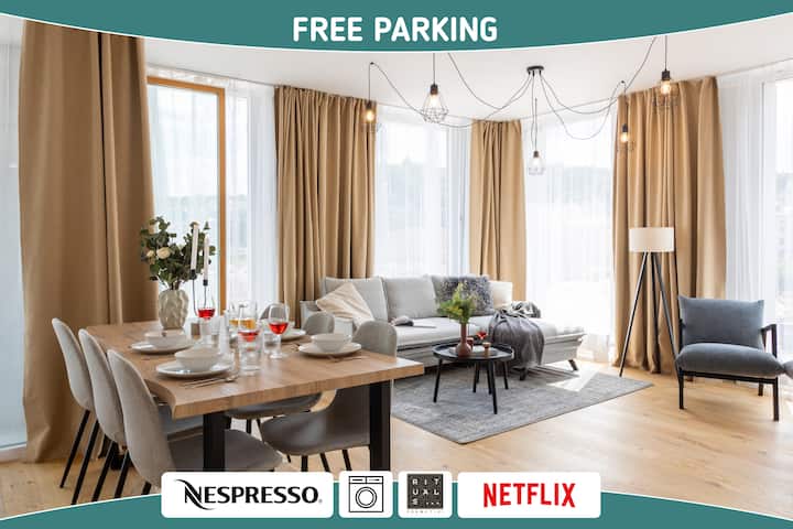 2-bdr Apt | Free Garage Parking | Balcony | Metro - Praga