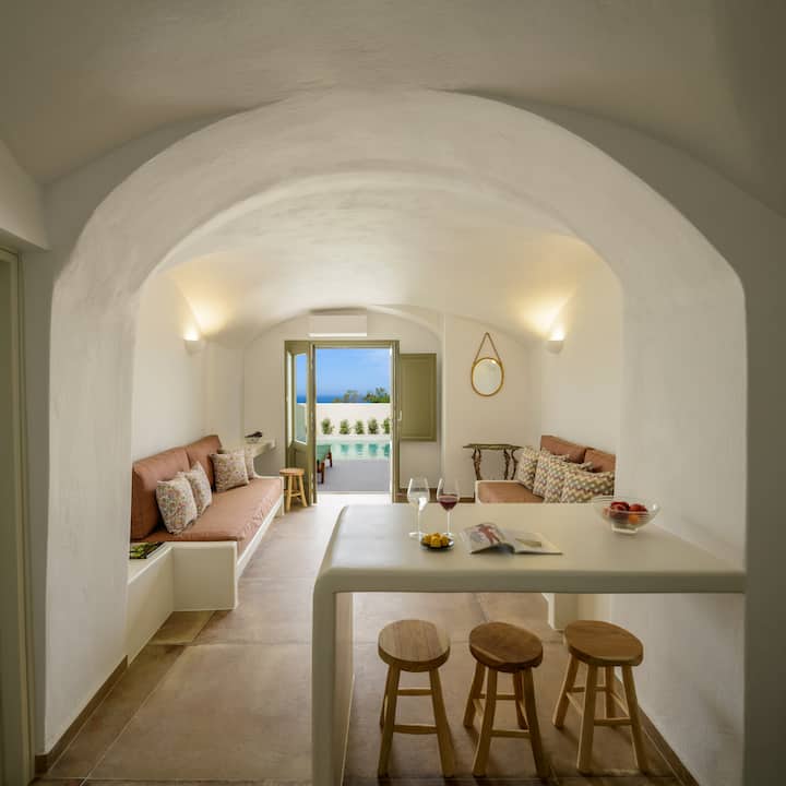 Theros Villa With Private Pool - Santorini