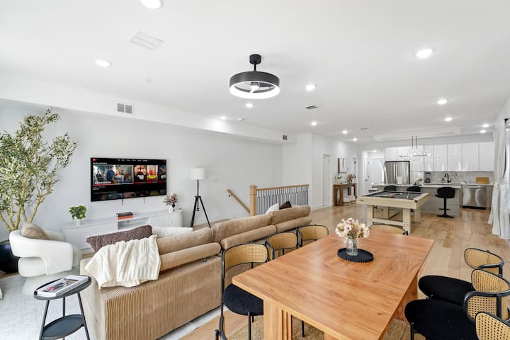 Rustic Oasis|sleeps 18|pool Table+deck|mins To Nyc - Brooklyn, NY
