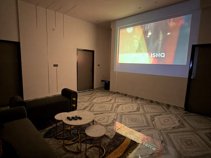 4 Bedroom Villa With Event Space - Rewa