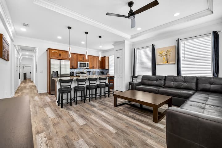 2 Kitchens•2 Hot Tubs•mini Golf•grill•ev Chargers - Tampa