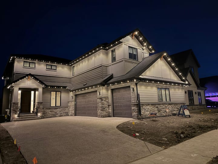 Pearl Of Calgary - Cochrane