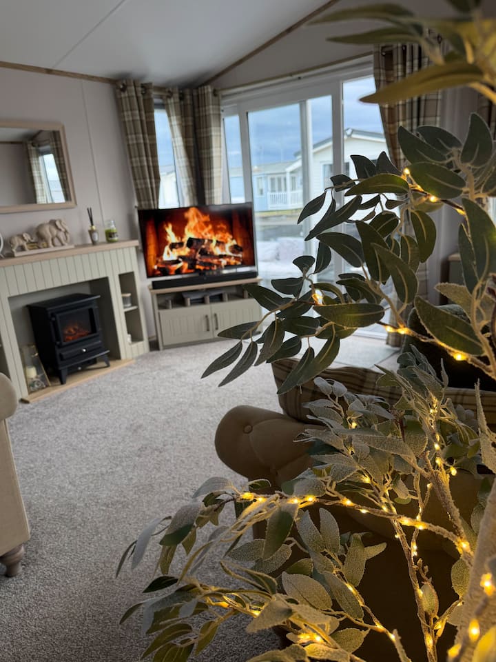 Luxury Cottage 6-birth Caravan, Lyons Robin Hood - Rhyl