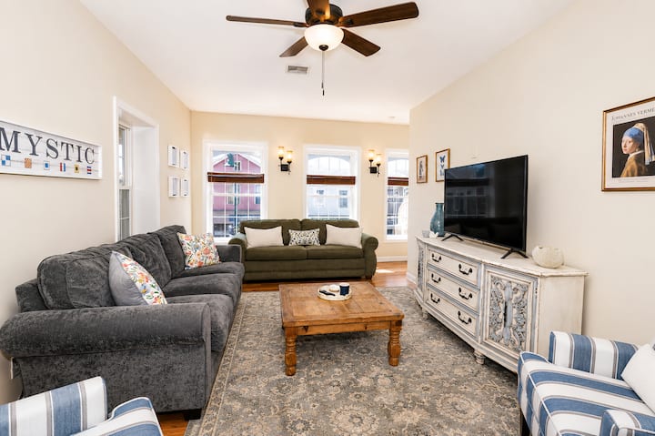 Downtown Mystic W/ Free Parking - Watch Hill Beach, Westerly