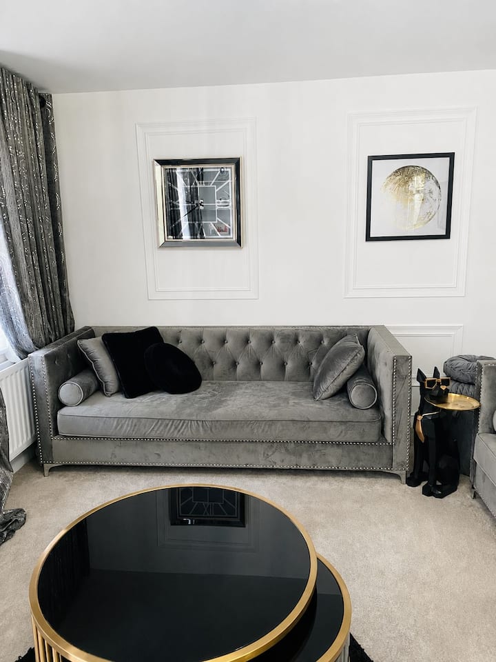 Spacious 3bedroom Home With Garden &2 Free Parking - Sittingbourne