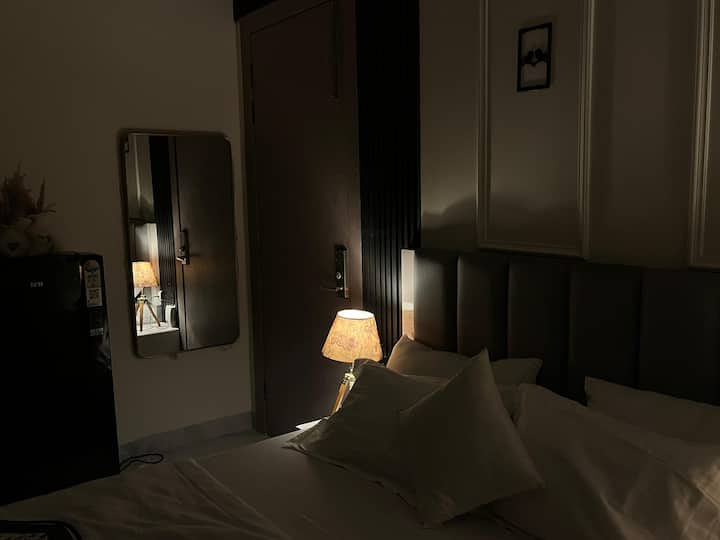 Pocket-friendly Modern 1rk Near Medanta - Gurgaon