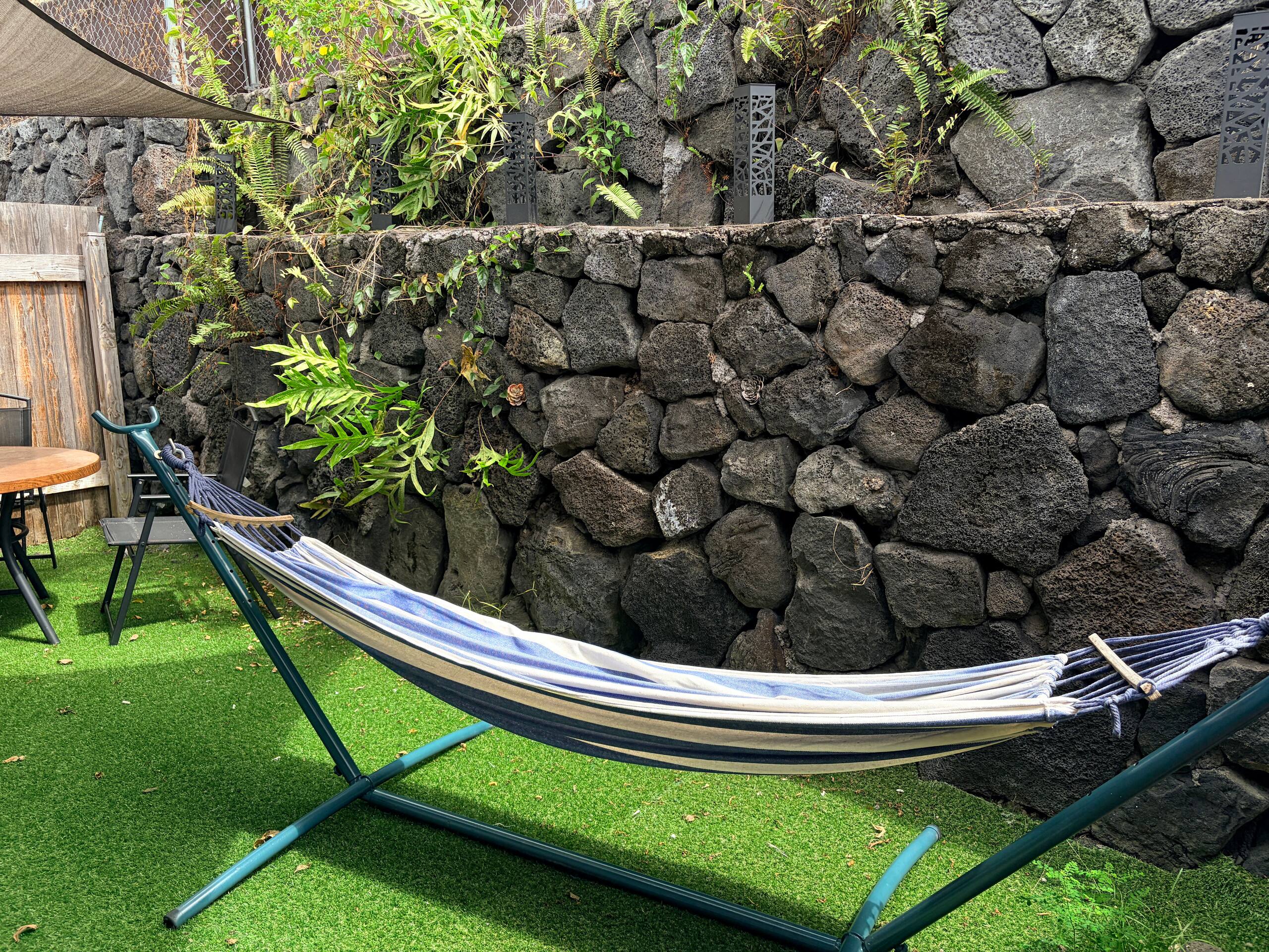 Kona Private Suite • Near Airport • Clean & Quiet - Image 14