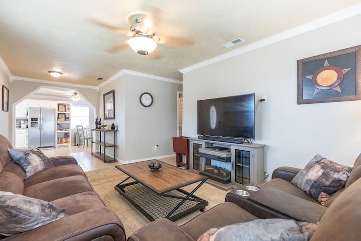 Charm On Crockett - Abilene, TX
