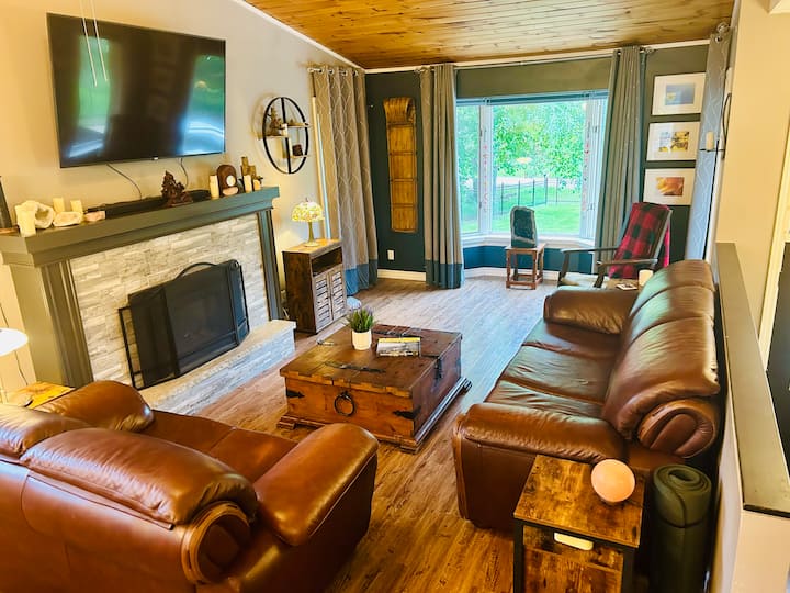 Lake Retreat | Sauna | Fenced Yard | Walk To Town - Fenelon Falls