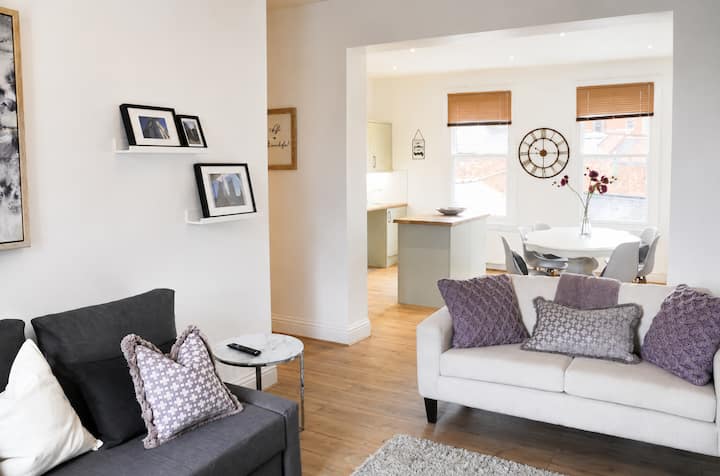Executive 2br Penthouse Apartment Long Term Stays - Lincoln Castle
