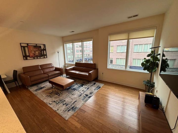 Very Nice 2 Bedroom 2bath Edgewater - Edgewater, NJ