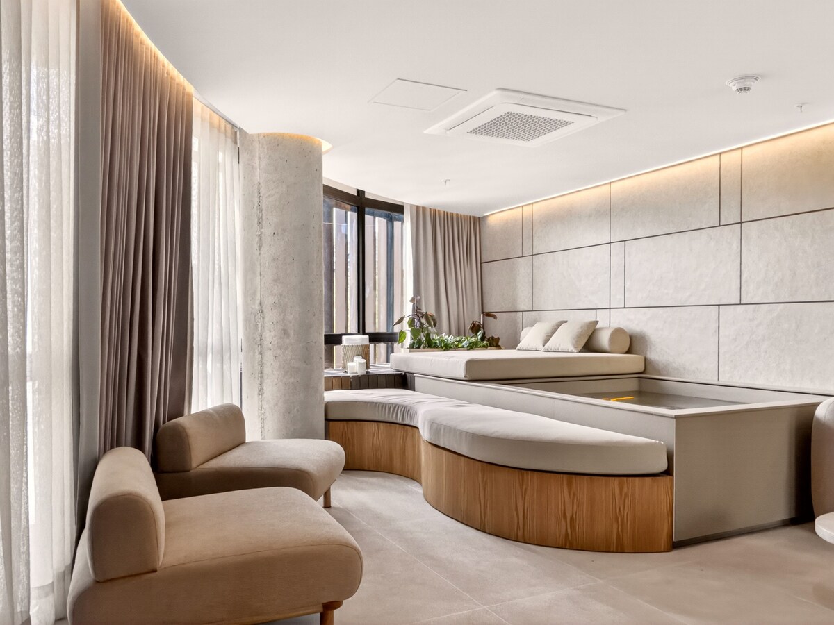 Apartment with Private Jacuzzi in El Poblado — photo 5