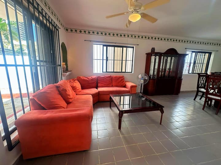 Casa Linda Cerca De La Zona Hotelera - Cancún