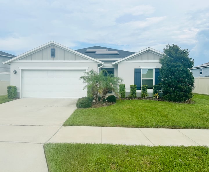 Your Vibrant Winter Haven Oasis Awaits~ - Winter Haven, FL