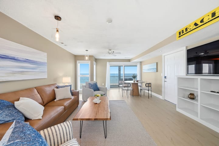 North Beach Lookout | Ocean Front |Top Floor Condo - Hampton Beach, NH