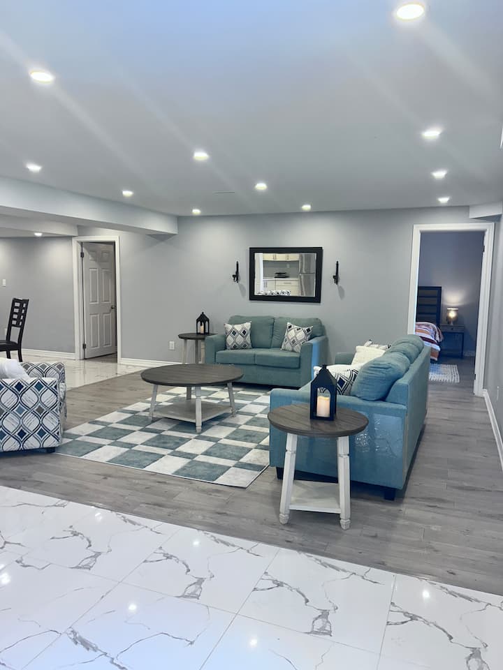 Spacious 2br Suite| Sleeps 6| Ev Charger Available - 奧沙華